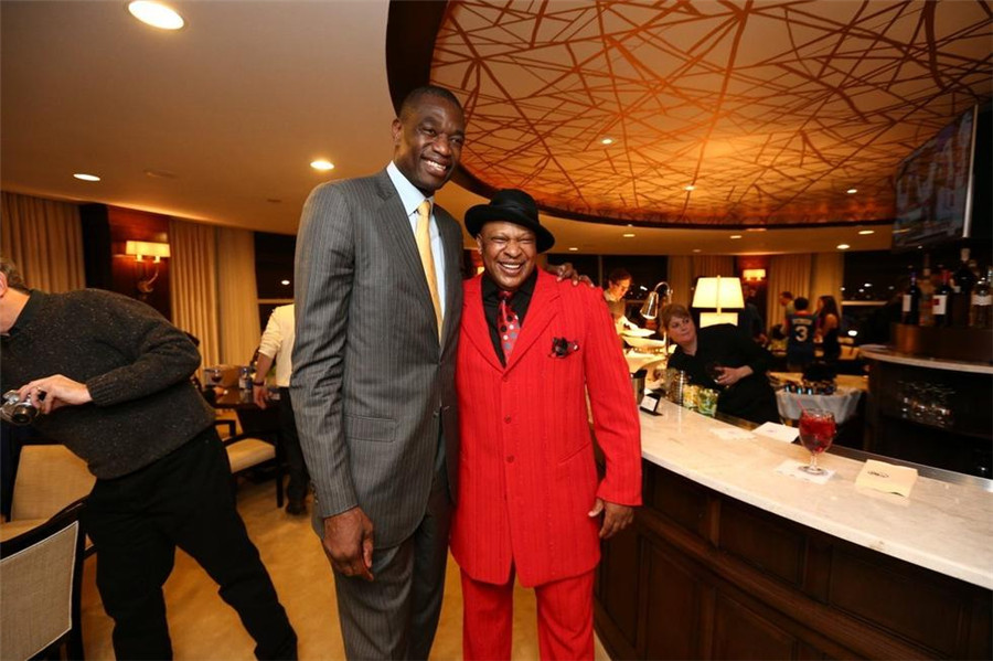 她积累了丰 她积累了丰