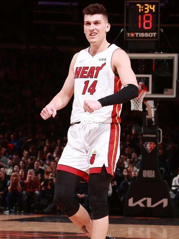 评价他为 评价他为