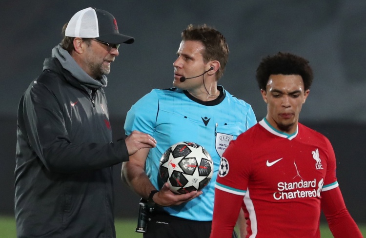 点与持球终 点与持球终